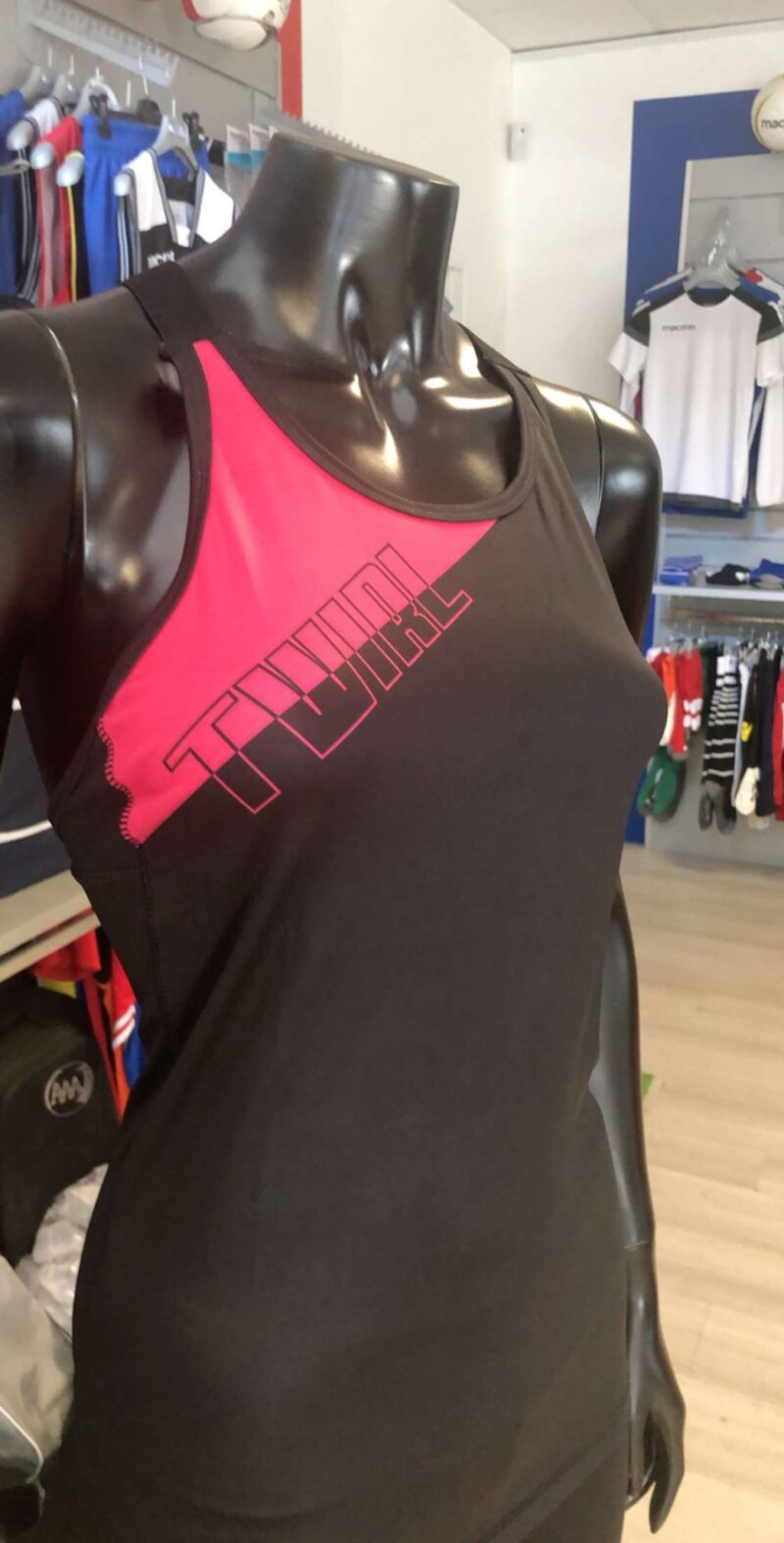 DEBARDEUR TOP fushia noir DOS FICELLE